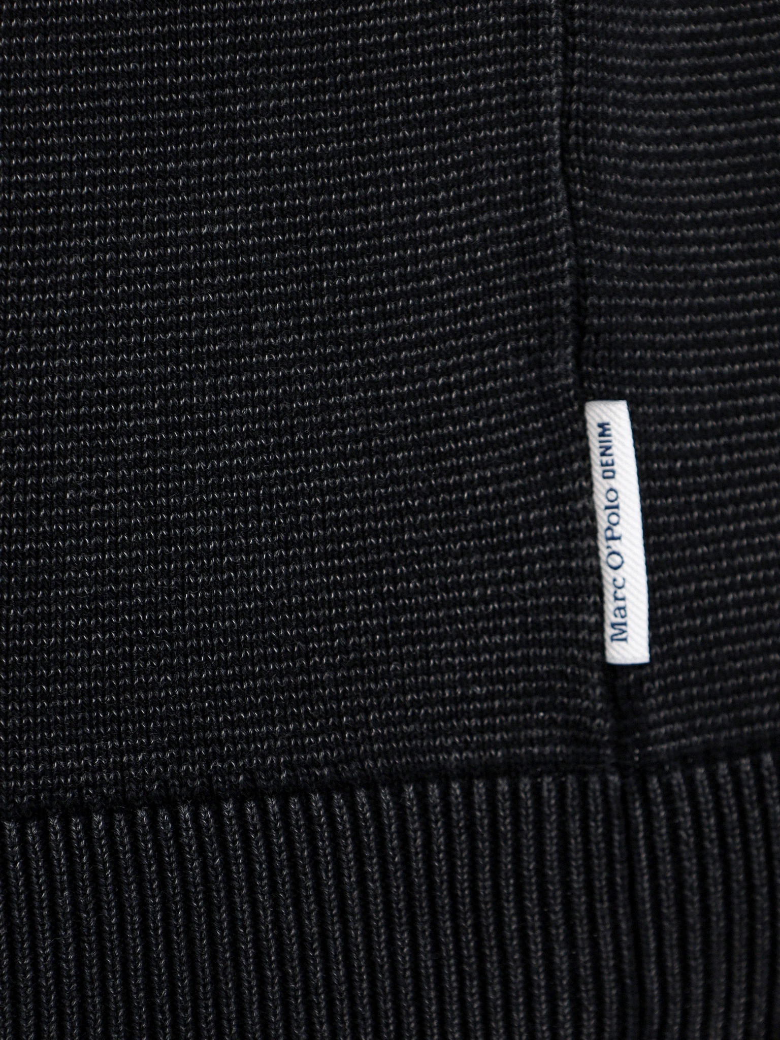 Пуловер черного цвета из хлопка